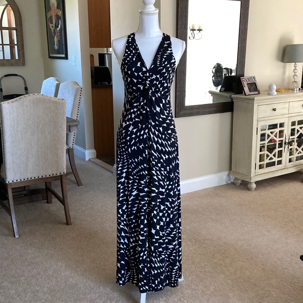 Kenneth Cole New York V-Neck Maxi Dress